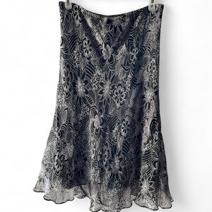 Vintage New York City Design Co. Black and White Floral Silk A-line Skirt